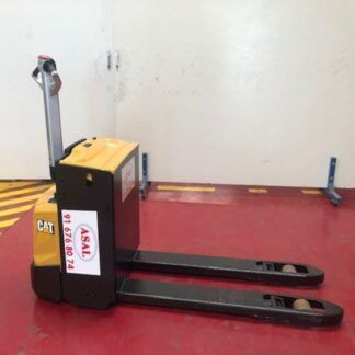 Transpaleta eléctrica Caterpillar NPP18 capacidad 1800kg. Batería nueva